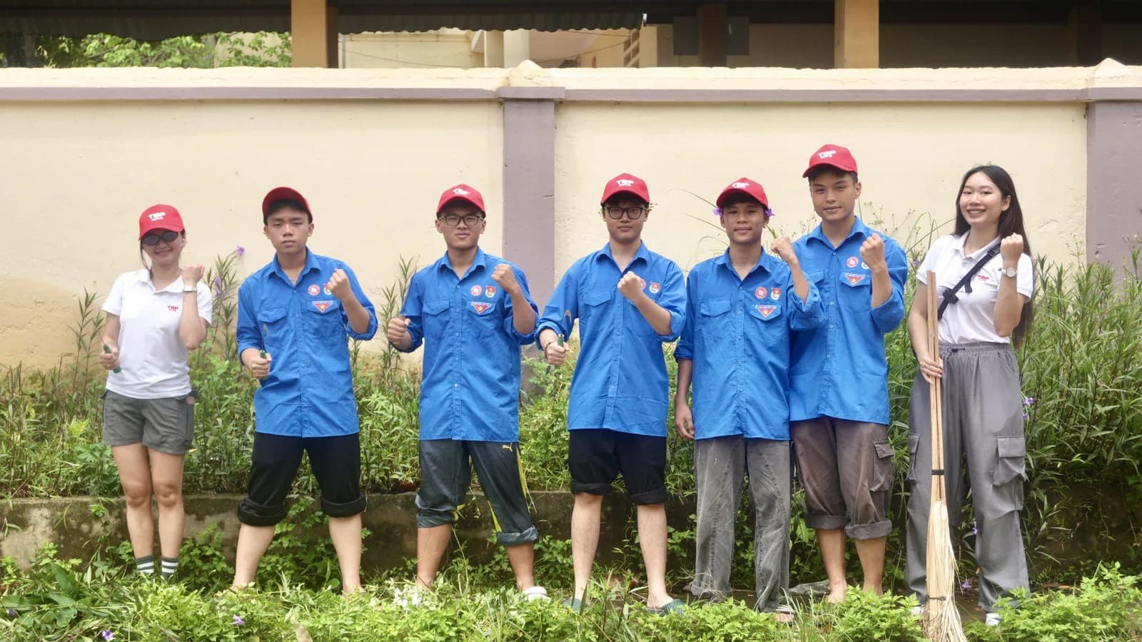 The TBP Auto and FTU Youth Union team in Long Coc, Phu Tho Province, Vietnam